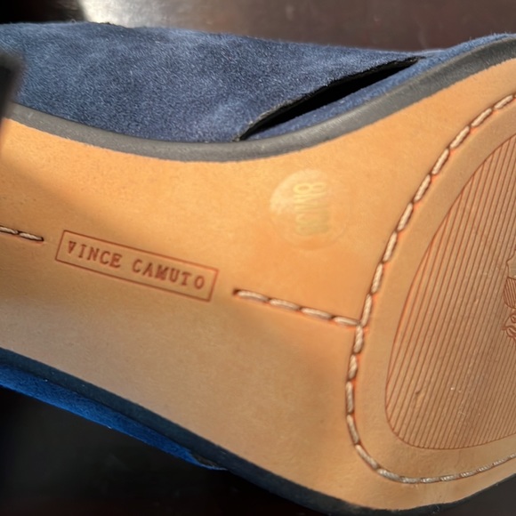 NWOT Vince Camuto Jevan Suede Shoes - Picture 9 of 12